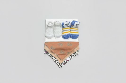 Set Medias + Babero