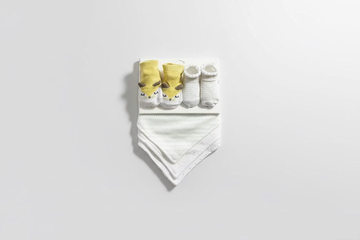 Set Medias + Babero
